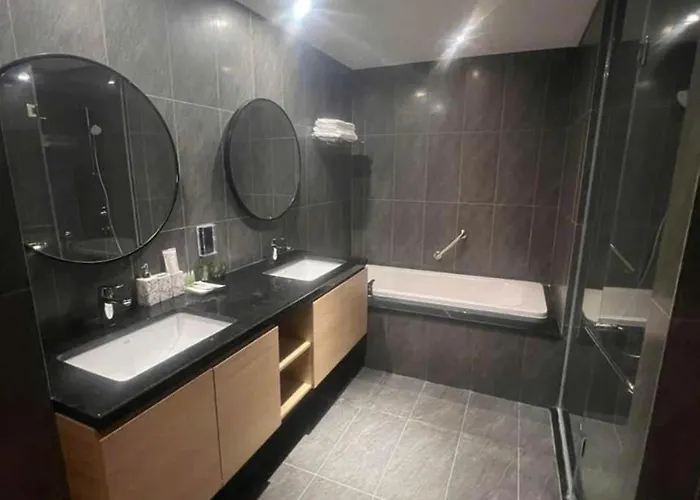 Căn hộ Citadines - Rosya Sea View Duplex *